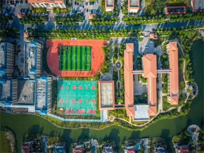 启东启迪外国语学校